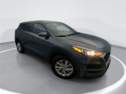 Used 2021 Hyundai Tucson SE image 1