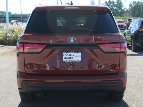 Used 2025 Toyota Sequoia SR5 w/ SR5 Premium Package image 4