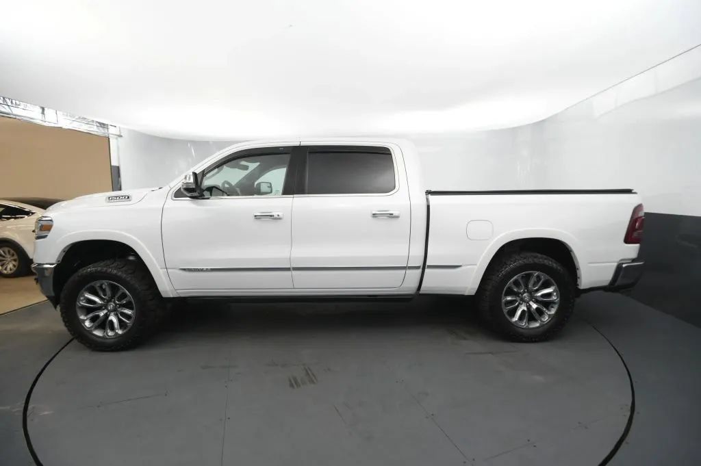 Used 2019 RAM 1500 Limited AWD/4WD image 2