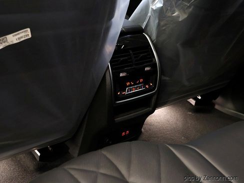 New 2026 BMW X7 xDrive40i w/ Executive Package image 15