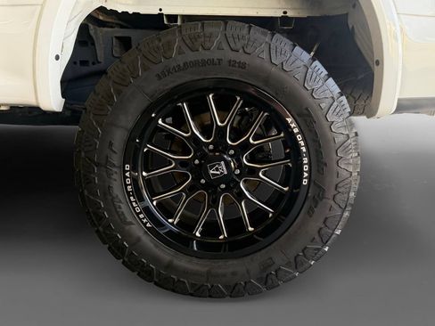 Used 2017 Ford F150 XLT w/ Equipment Group 302A Luxury AWD/4WD image 16