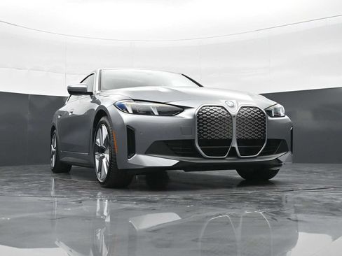 New 2026 BMW i4 eDrive40 w/ Premium Package RWD image 27