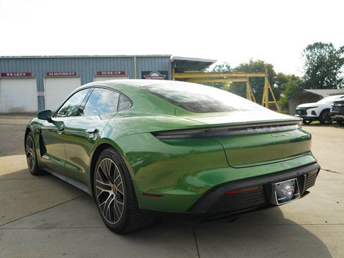 Used 2022 Porsche Taycan RWD image 4