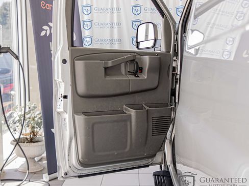 Used 2022 Chevrolet Express 2500 w/ Driver Convenience Package RWD image 25