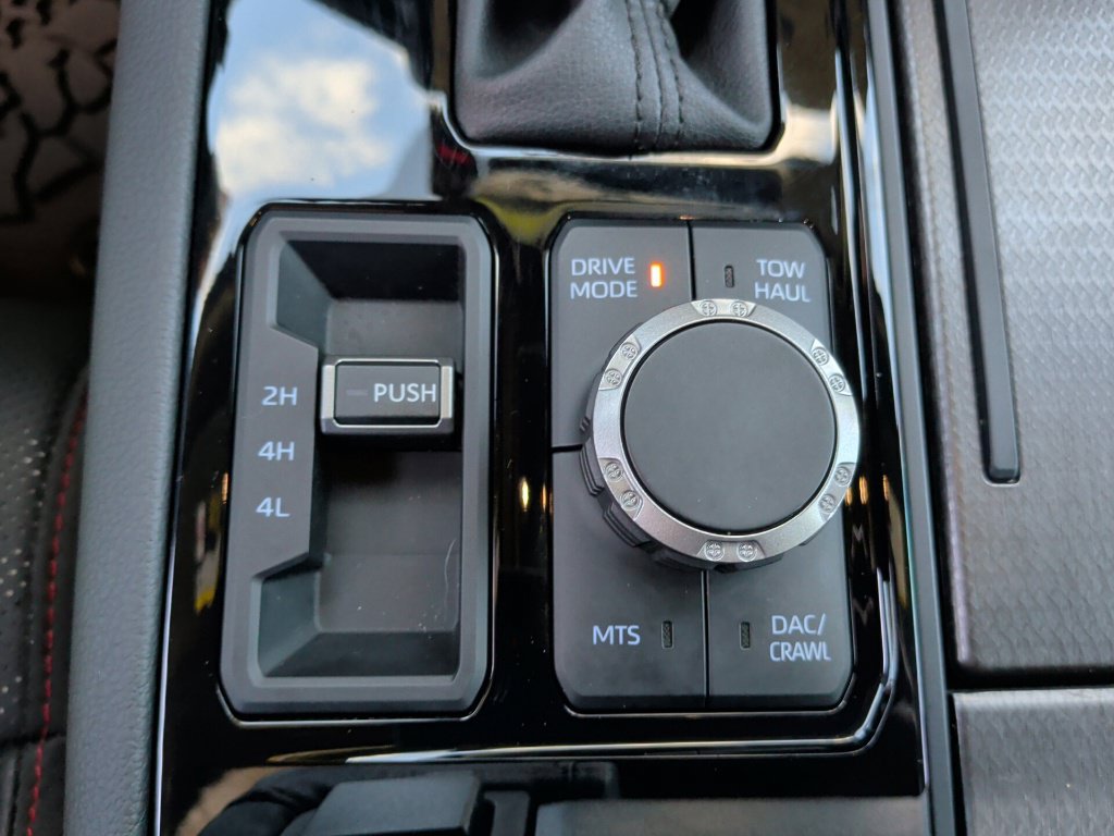 Used 2025 Toyota Sequoia TRD Pro AWD/4WD image 31