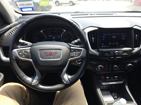 Used 2021 GMC Terrain SLE w/ Driver Convenience Package FWD image 18
