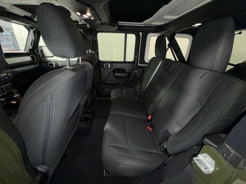 Used 2021 Jeep Wrangler Unlimited Sport AWD/4WD image 31