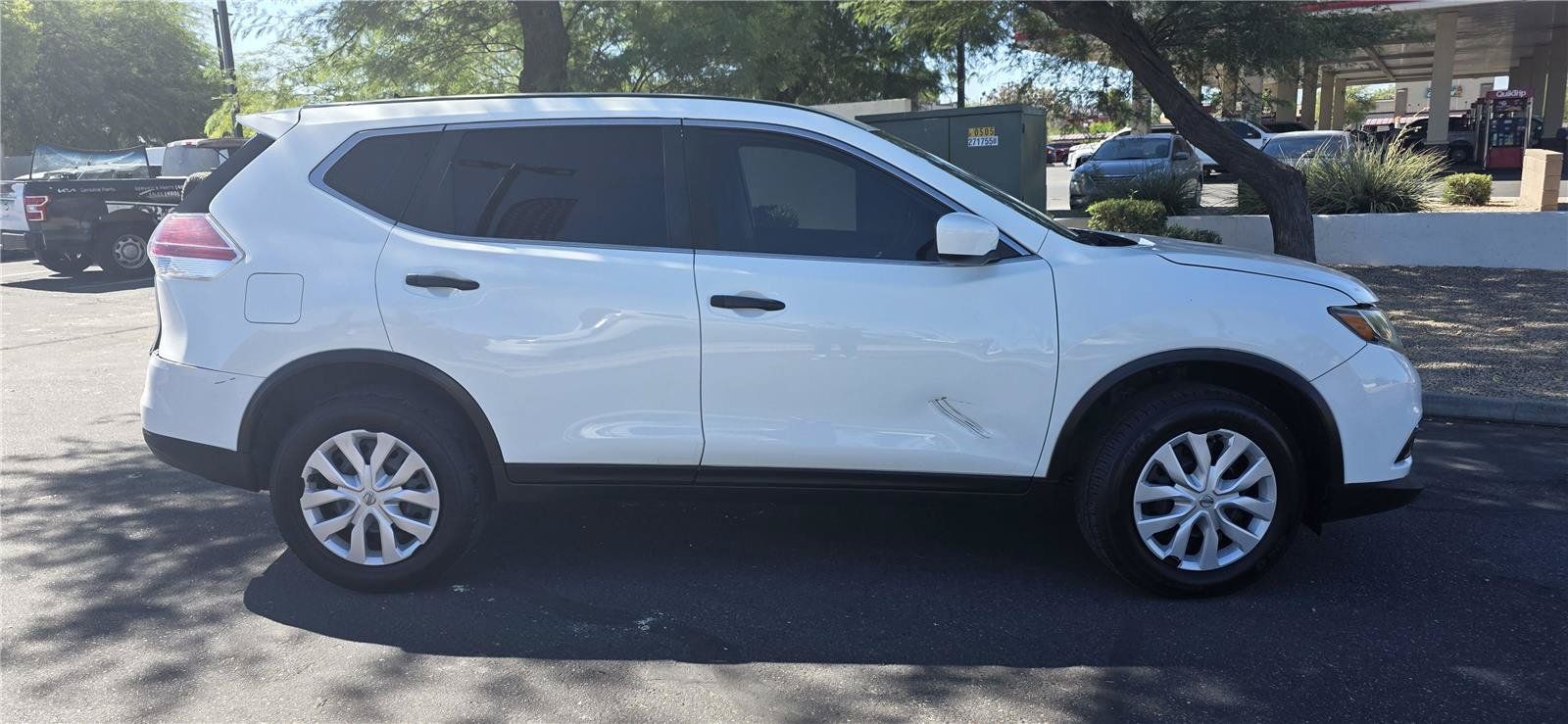 Used 2016 Nissan Rogue S FWD image 5