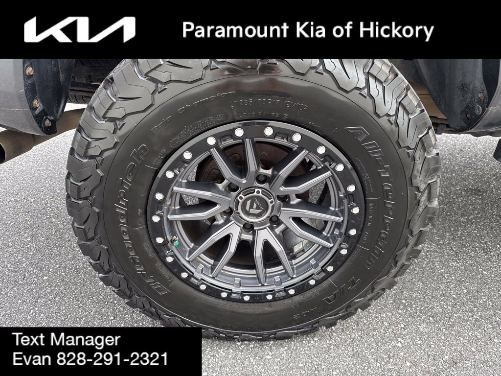 Used 2016 Toyota Tacoma TRD Sport w/ Towing Package AWD/4WD image 9