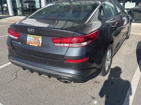 Used 2019 Kia Optima LX image 3
