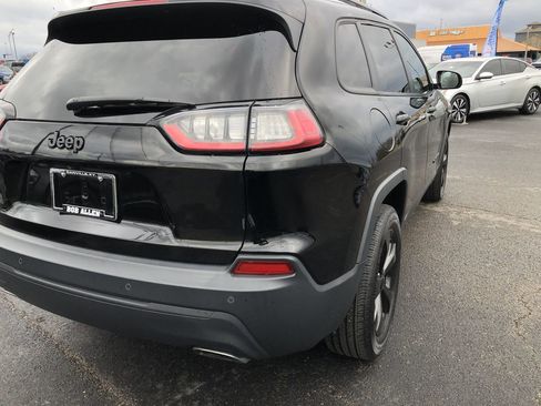 Used 2020 Jeep Cherokee Latitude Plus image 5
