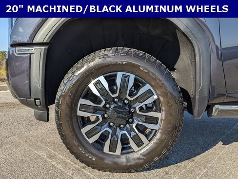 Used 2025 GMC Sierra 2500 Denali Ultimate image 8