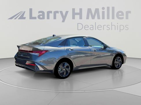 New 2026 Hyundai Elantra SEL Sport Premium FWD image 8