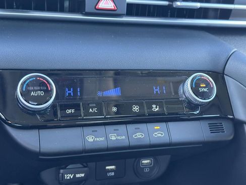 Certified 2023 Hyundai Elantra SEL image 21