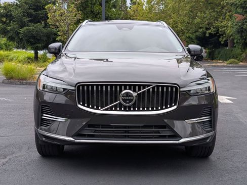 Used 2023 Volvo XC60 T8 Plus AWD/4WD image 2