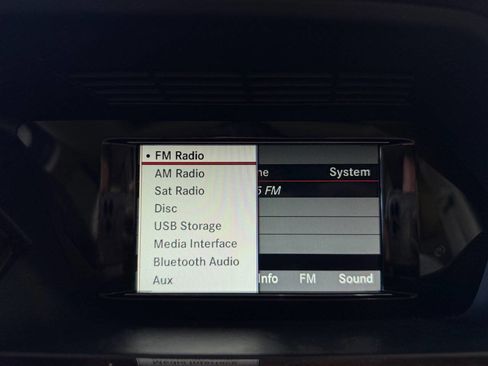Used 2014 Mercedes-Benz GLK 350 4MATIC image 22