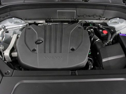 New 2026 Volvo XC90 B5 Core AWD/4WD image 12