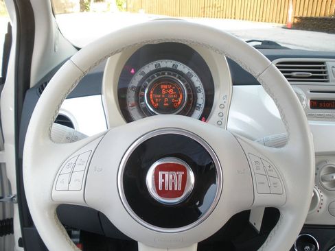 Used 2015 FIAT 500 Pop FWD image 31