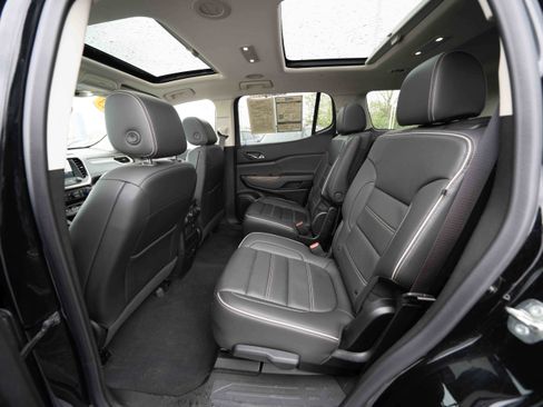 Used 2023 GMC Acadia Denali w/ Denali Ultimate Package AWD/4WD image 23