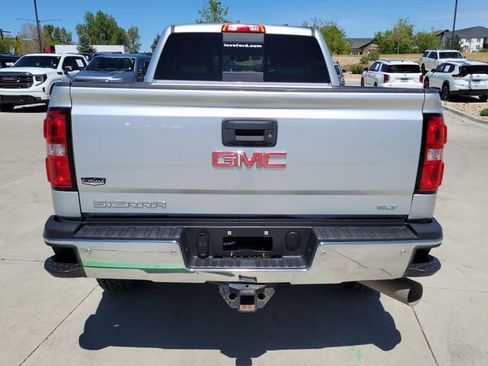 Used 2016 GMC Sierra 2500 SLT w/ Duramax Plus Package AWD/4WD image 10
