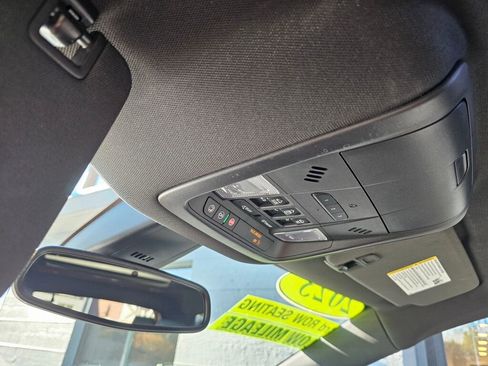 Used 2023 Buick Enclave Essence image 37