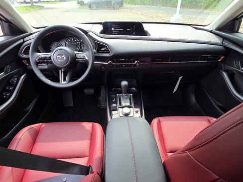 New 2025 MAZDA CX-30 AWD 2.5 S w/ Preferred Package image 2