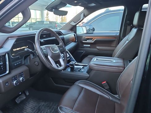 Used 2022 GMC Sierra 1500 Denali w/ Denali Reserve Package image 5