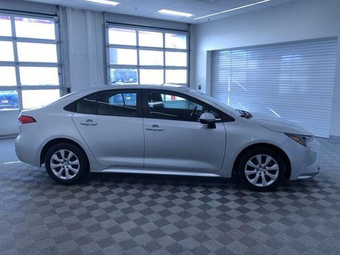 Certified 2025 Toyota Corolla LE image 34