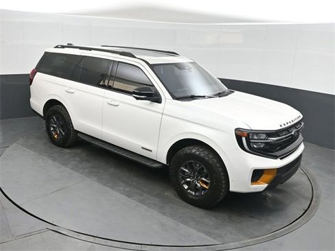 Used 2025 Ford Expedition Tremor image 30