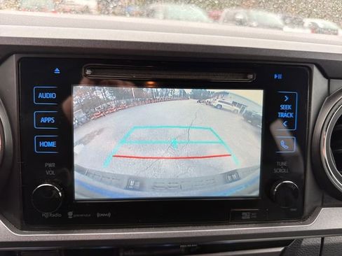 Used 2018 Toyota Tacoma TRD Off-Road image 21