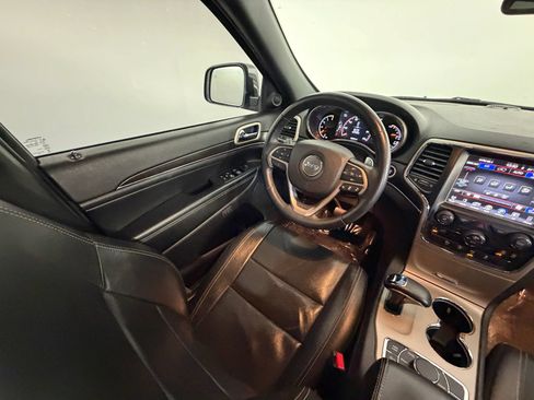 Used 2014 Jeep Grand Cherokee Limited w/ Luxury Group II AWD/4WD image 34