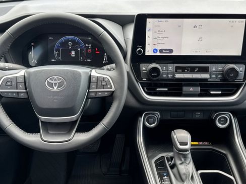 Certified 2026 Toyota Grand Highlander XLE image 20