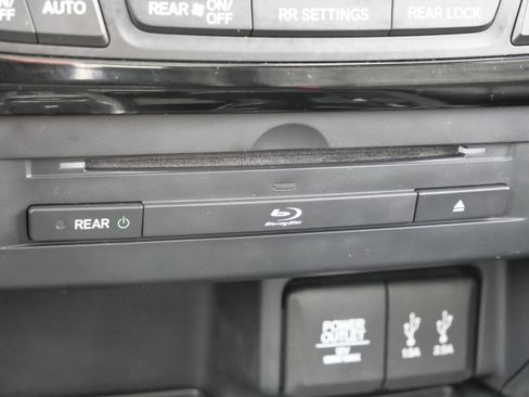 Used 2016 Honda Pilot Elite image 31