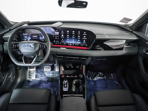 New 2025 Audi SQ6 e-tron Premium Plus image 9