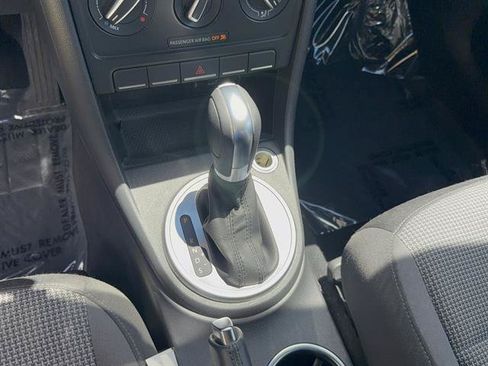 Used 2018 Volkswagen Beetle 2.0T S FWD image 15