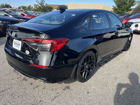 Used 2023 Honda Civic Sport image 5