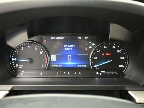 Certified 2022 Ford Explorer XLT w/ Equipment Group 202A image 3