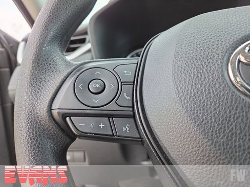 Used 2022 Toyota RAV4 LE w/ Carpet Mat Package (TMS) AWD/4WD image 14