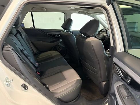 Used 2025 Subaru Outback Onyx Edition AWD/4WD image 29