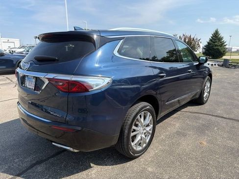 Used 2022 Buick Enclave Essence w/ Experience Buick Package AWD/4WD image 5