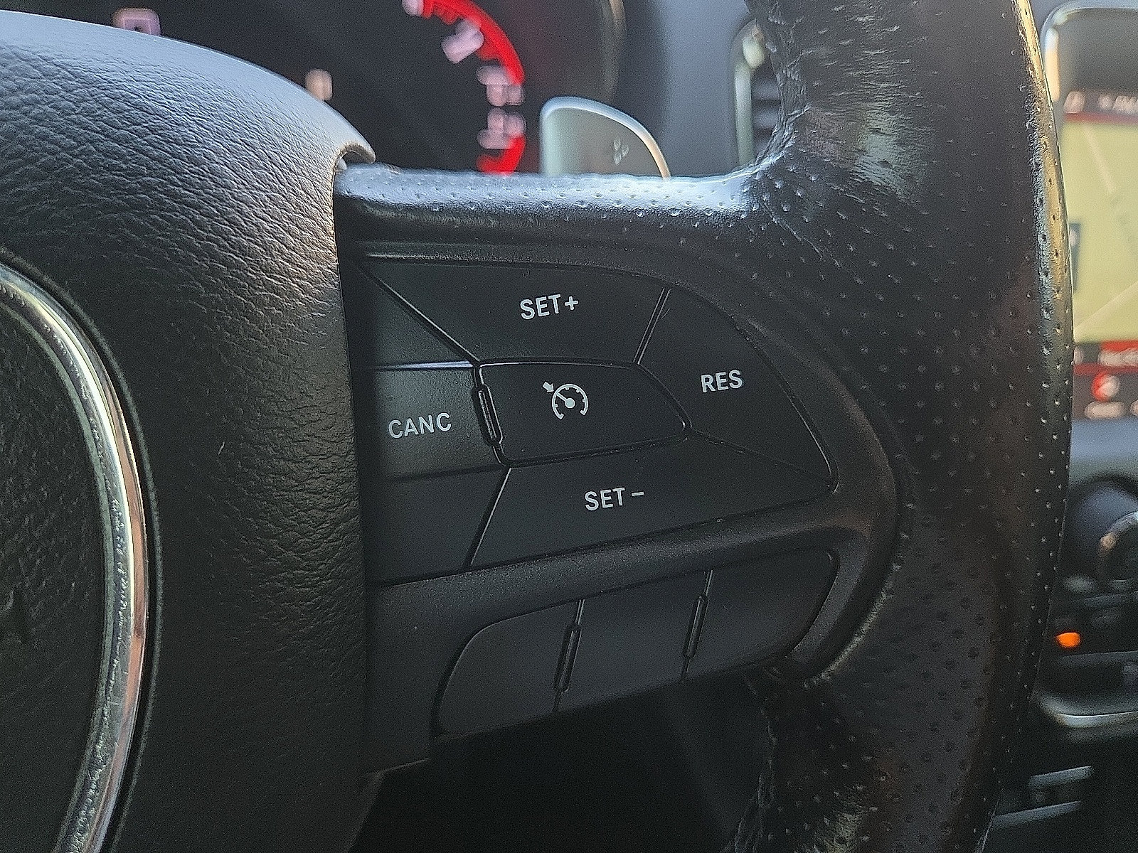 Used 2020 Dodge Durango R/T w/ Blacktop Package RWD image 19