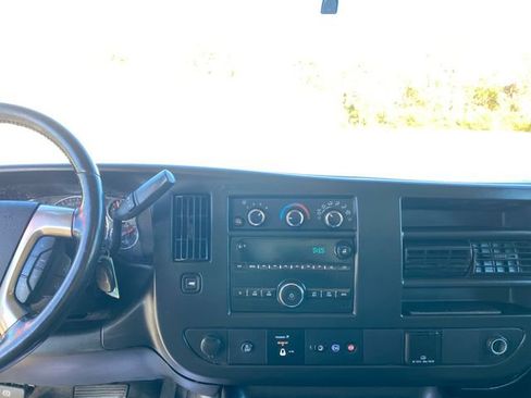 Used 2016 GMC Savana 3500 Extended image 22