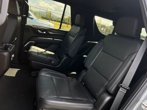 Used 2021 GMC Yukon Denali w/ Denali Premium Package RWD image 20