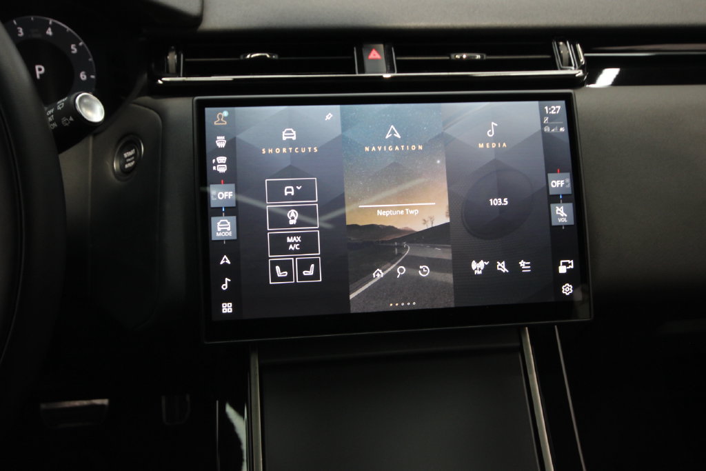 Used 2025 Land Rover Range Rover Velar Dynamic SE AWD/4WD image 21