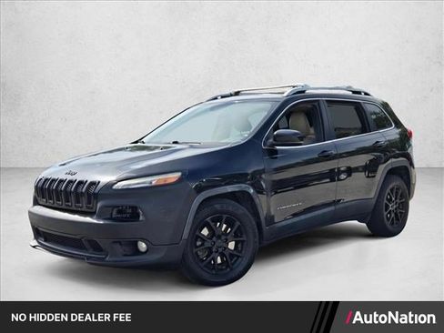 Used 2017 Jeep Cherokee Limited FWD image 1