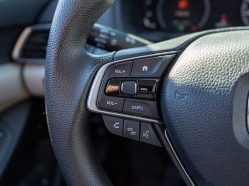 Used 2020 Honda Accord LX image 17