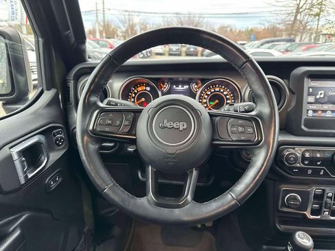 Used 2022 Jeep Wrangler Unlimited Sport AWD/4WD image 18