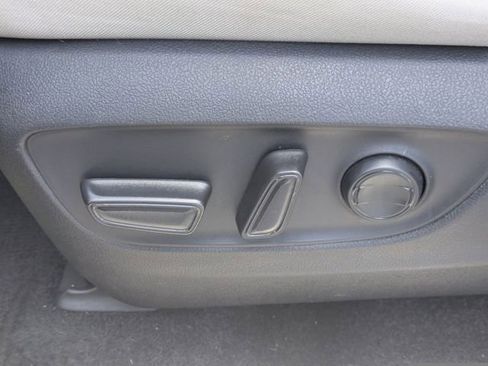 Used 2021 Toyota RAV4 XLE FWD image 20