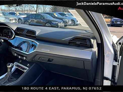 Used 2024 Audi Q3 2.0T Premium Plus image 14