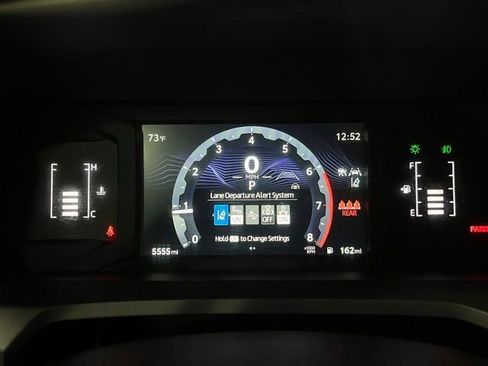 Certified 2024 Toyota Tacoma SR5 AWD/4WD image 15